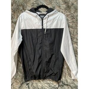 Beautiful Giant Black and White Lightweight Wind Breaker‎ Jacket Women's Size S